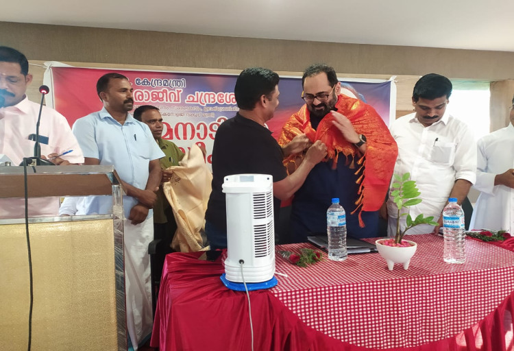 former-central-minister-rajeev-chandrasekhar-honouring